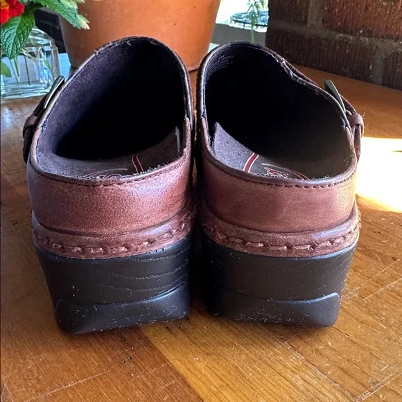 Klogs Austin brown tooled leather western professional comfort clog/shoe.Sz 7.5 - Picture 8 of 15
